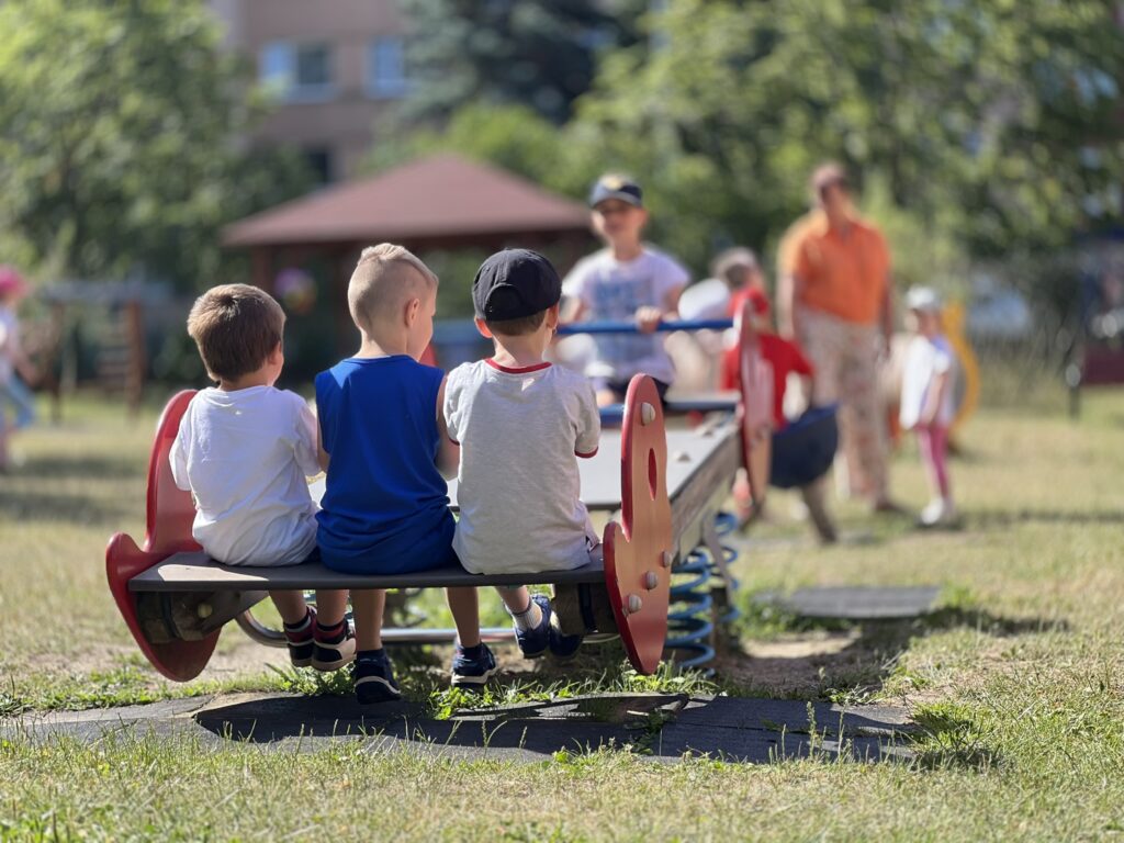 Děti z mateřské školy Vejvanovského obhájily loňské prvenství v soutěži Pražských služeb ve sběru papíru